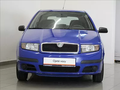 Škoda Fabia 1,2 HTP 40kW MT 1.majitel ČR 40 kW modrá