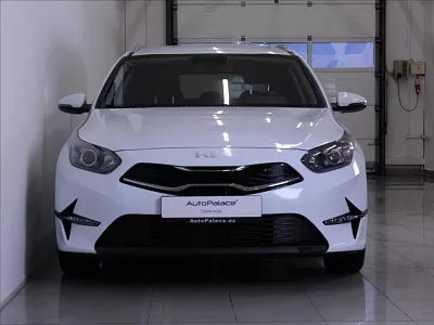 Kia Ceed 1,6 CRDi MHEV 100kW Exc.81tkm 100 kW bílá