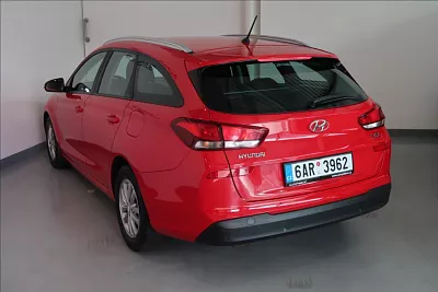 Hyundai i30 1,0 T-GDI Best of Czech kombi 88 kW červená