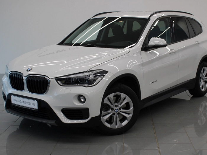 BMW X1 sDrive20i 141 kW automat Alpine White