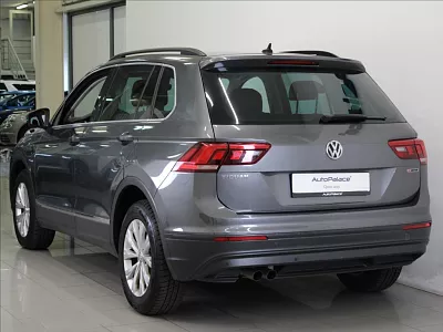 Volkswagen Tiguan 1.4 TSi 110kW MT 4x4 1.maj.LED 110 kW šedá