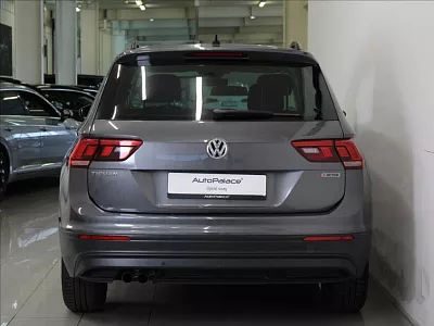 Volkswagen Tiguan 1.4 TSi 110kW MT 4x4 1.maj.LED 110 kW šedá