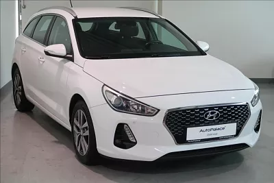 Hyundai i30 1,6 CRDi SMART komb 1.MAJITEL 81 kW bílá