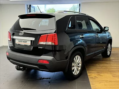 Kia Sorento 2,2 CRDI ACTIVE 4x4 145 kW automat černá