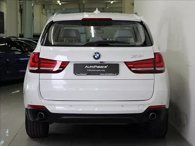 BMW X5 3,0 30d xDrive TAŽNÉ 1.maj.ČR 190 kW automat bílá