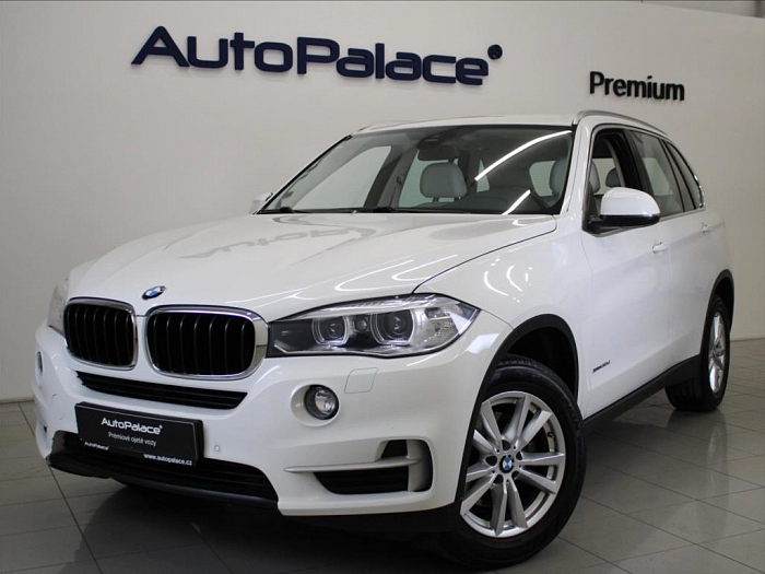 BMW X5 3,0 30d xDrive TAŽNÉ 1.maj.ČR 190 kW automat bílá