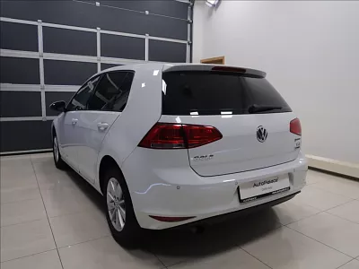 Volkswagen Golf 1,2 TSI 77 kW  Comfortline 77 kW bílá