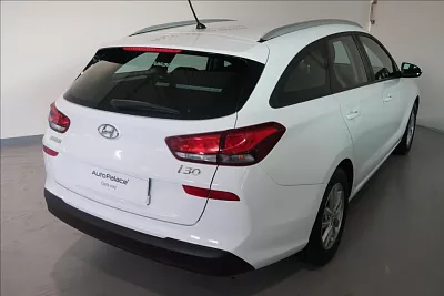 Hyundai i30 1,0 T-GDI Best of Czech kombi 88 kW bílá