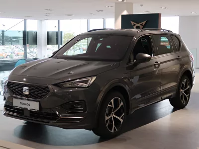 SEAT Tarraco FR 2.0 TDI 200k DSG 4WD 2.0 TDI 200k DSG 147 kW automat Urano šedá