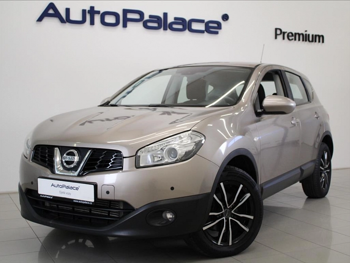 Nissan Qashqai 2,0 DCi 110kW AT 4X4 Kamera ČR 110 kW automat hnědá