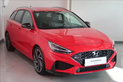 Hyundai i30 1,5 T-GDI NLINE PREMIUM MildHy 117 kW červená