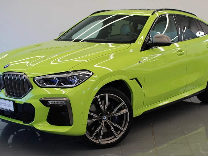 BMW X6 M50i 390 kW automat