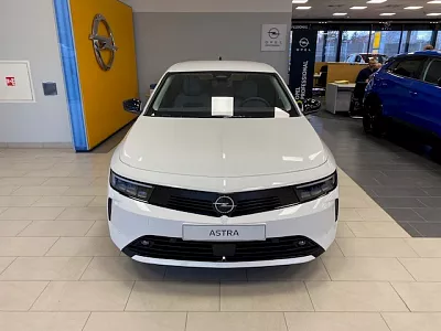 Opel Astra ST Edition 1.2 81 kW MT+výhřev 1.2 Turbo 81kW 81 kW Bílá zářivá Arktis