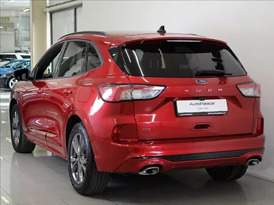 Ford Kuga 2,0 TDCi 140kW 4x4 ST 1.maj.ČR 140 kW automat červená