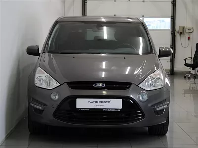 Ford S-MAX 1,6 EB 118kW 1.majitel 138tkm. 118 kW hnědá