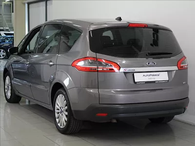 Ford S-MAX 1,6 EB 118kW 1.majitel 138tkm. 118 kW hnědá