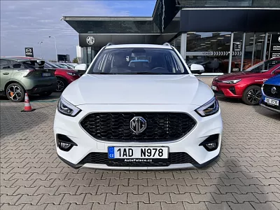 MG ZS 1.0 TGI Elegance + ZIMNÍ PNEU 82 kW bílá