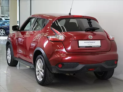 Nissan Juke 1,2 DIG-T Acenta 1.majitel ČR 85 kW červená