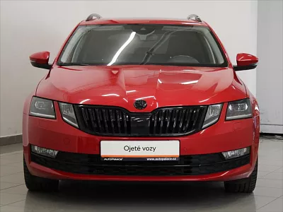 Škoda Octavia 2,0 TDi 110kW DSG Style PANO. 110 kW automat červená