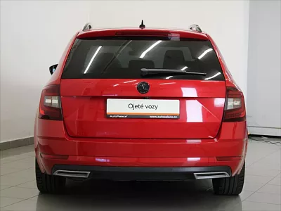 Škoda Octavia 2,0 TDi 110kW DSG Style PANO. 110 kW automat červená