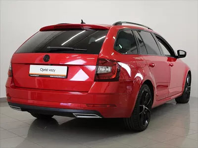 Škoda Octavia 2,0 TDi 110kW DSG Style PANO. 110 kW automat červená