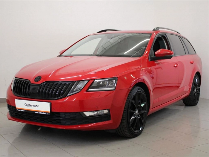 Škoda Octavia 2,0 TDi 110kW DSG Style PANO. 110 kW automat červená