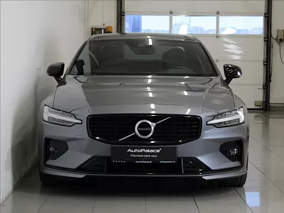 Volvo S60 2,0 B5 R-Design STYLING KIT ČR 184 kW automat šedá