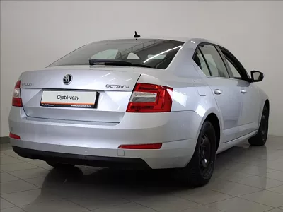 Škoda Octavia 2,0 TDi 110kW MT L&K 2xSadyKOL 110 kW šedá