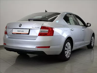 Škoda Octavia 2,0 TDi 110kW MT L&K 2xSadyKOL 110 kW šedá