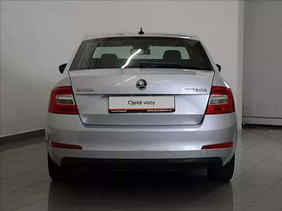 Škoda Octavia 2,0 TDi 110kW MT L&K 2xSadyKOL 110 kW šedá