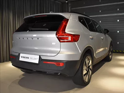 Volvo XC40 0,0 Twin Recharge Plus BLIS 300 kW automat šedá