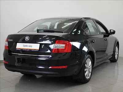 Škoda Octavia 1,2 TSi 77kW Ambi.92tkm 1.maj. 77 kW černá