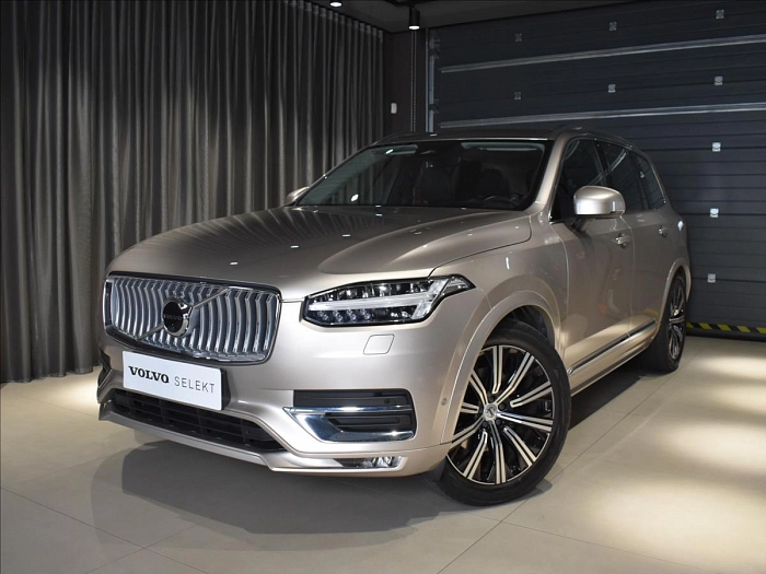 Volvo XC90 2,0 B5 AWD Ult Bright Vzduch 173 kW automat šedá