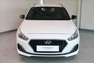 Hyundai i30 1,4 T-GDI 140 Comfort GO kombi 103 kW bílá