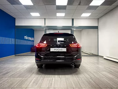 Ford FOCUS Titanium, 1.0 EcoBoost Hybrid (mHEV) 114kW/155K 1,0 EcoBoost 114 kW automat Black Agate