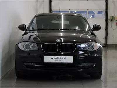 BMW 1 2,0 118d 105kW MT Xenon Pano 105 kW černá