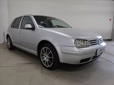 Volkswagen Golf 1,4 PACIFIC 55 kW šedá metalíza