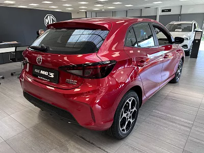 MG 3 HEV 1,5L Emotion 1,5L 143 kW automat Diamond Red