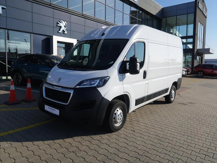 Peugeot Boxer 2,2 BlueHDI 165k 3300 L2H2 121 kW bílá