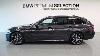 BMW 530d xDrive Touring 210 kW automat sophisto-grau brillant metallic