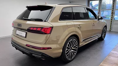 Audi Q7 SUV S line 50 TDI quattro 3.0 TDI 210 kW automat Zlatá Sakhir