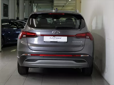 Hyundai Santa Fe 2,2 CRDi 7-míst 34tkm. 2023 142 kW automat šedá