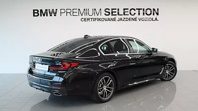 BMW 520d xDrive Limousine 140 kW automat Black Sapphire Metallic