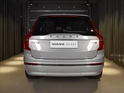 Volvo XC90 2,0 B5 AWD ULT Vzduch,Head up 173 kW automat šedá