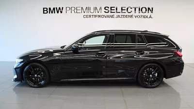 BMW 320d xDrive Touring 140 kW automat Black Sapphire Metallic