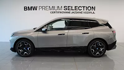 BMW iX xDrive40 240 kW automat Oxide grey II metallic