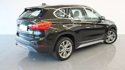 BMW X1 sDrive18i 103 kW sparkling storm brillanteffekt metallic