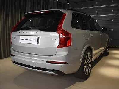 Volvo XC90 2,0 B5 AWD ULT Vzduch,Masáže 173 kW automat šedá