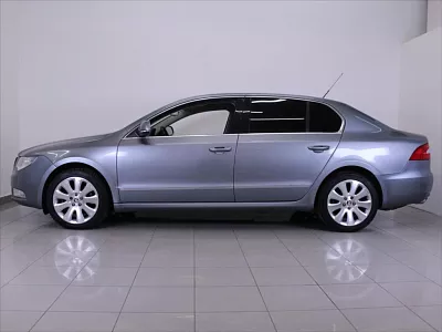 Škoda Superb 1,8 TSi AT Elegance 124 300km! 118 kW automat šedá