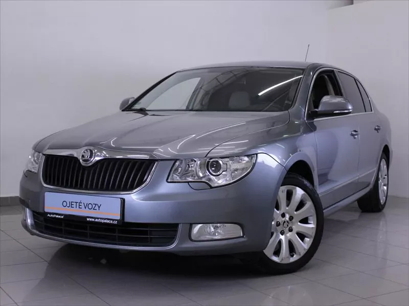 Škoda Superb 1,8 TSi AT Elegance 124 300km! 118 kW automat šedá